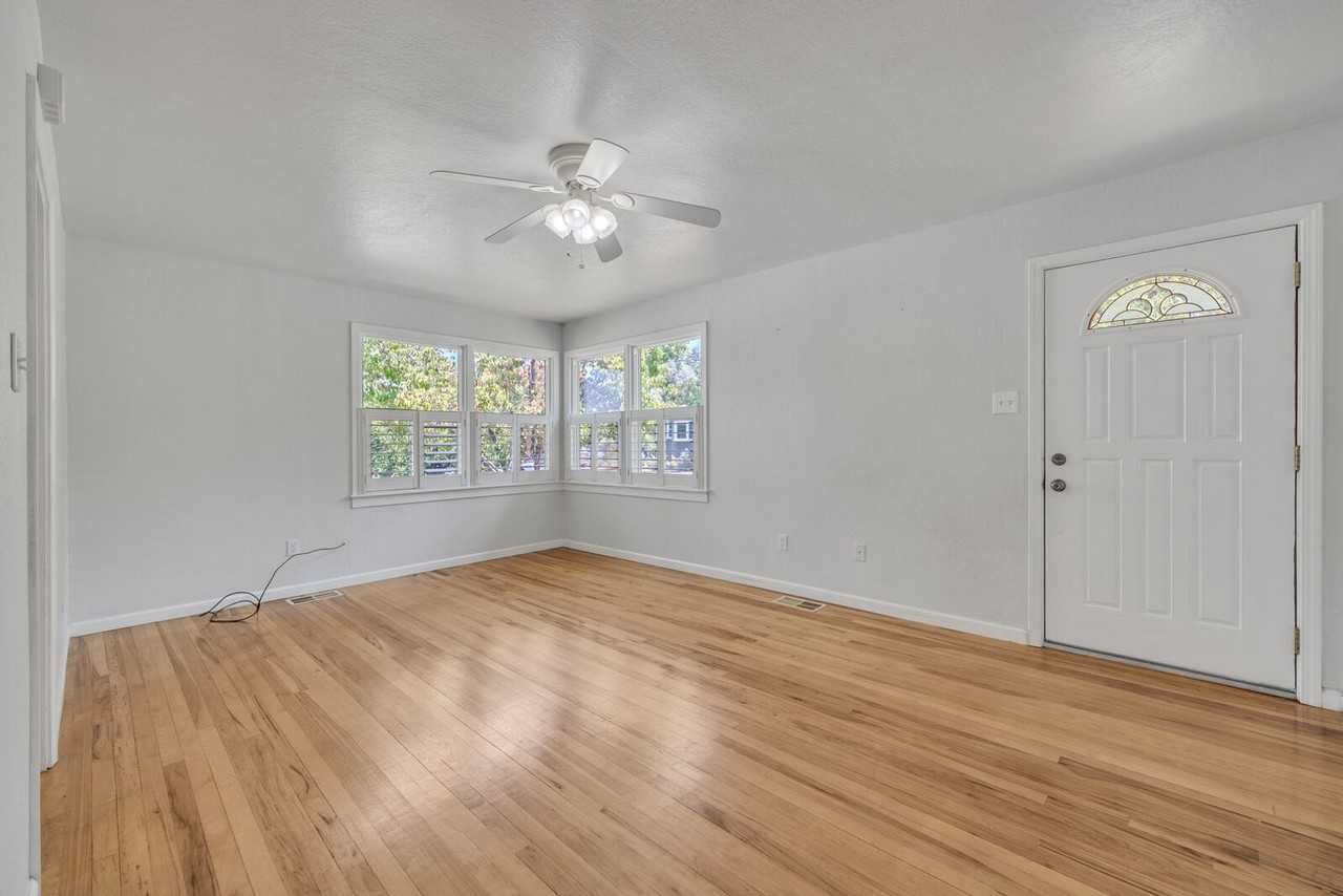 612 Orange Grove Way - Photo 2 of 27