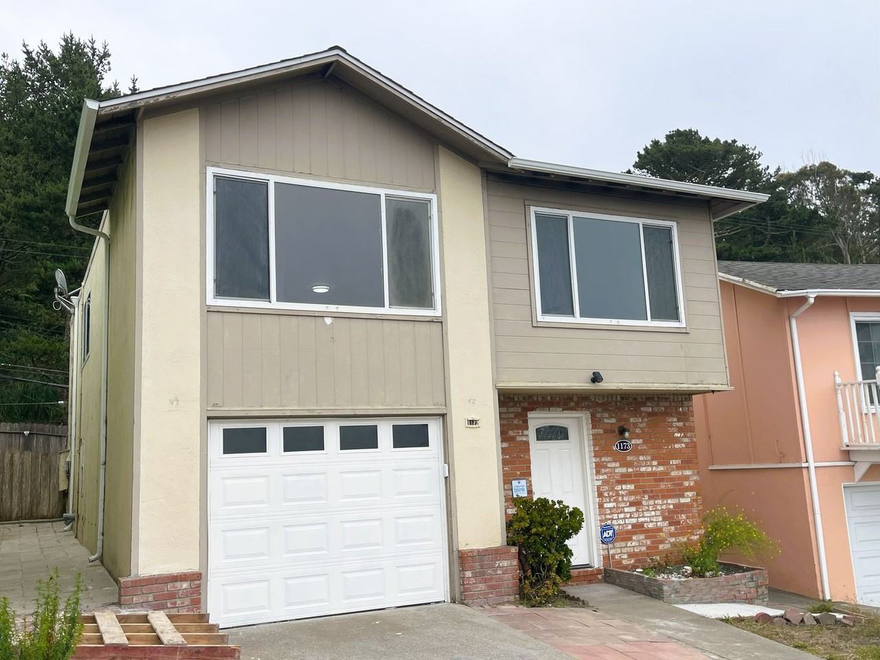 1173 Skyline Dr - Photo 2 of 18