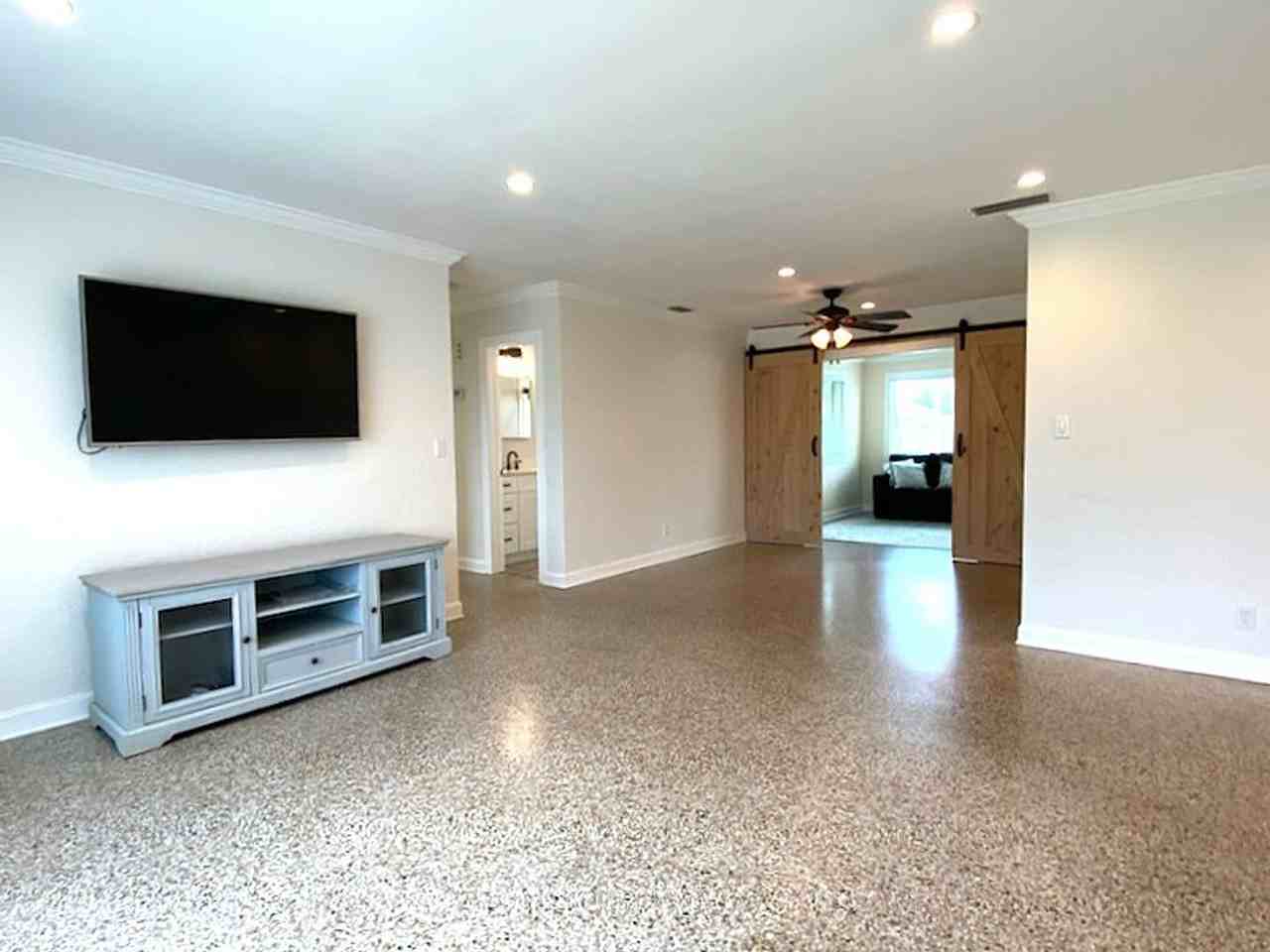 42 Rivocean Dr - Photo 2 of 21