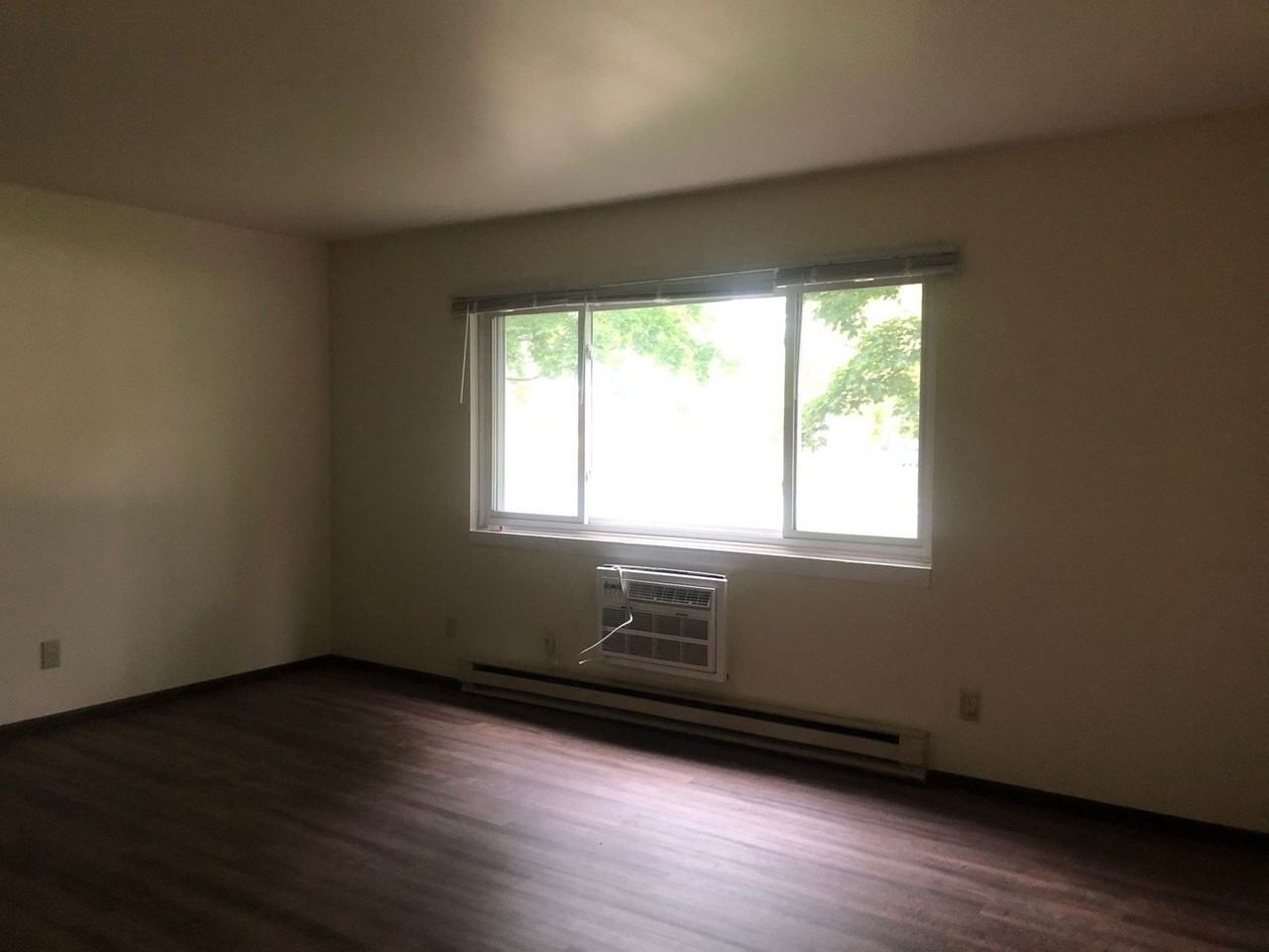 Marathon - 2096 Lilly Street - Photo 3 of 16