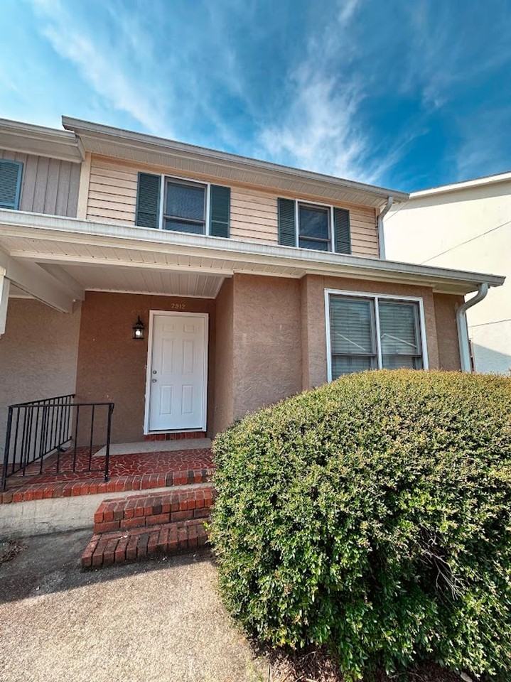 2912 Norgate Dr - Photo 2 of 50