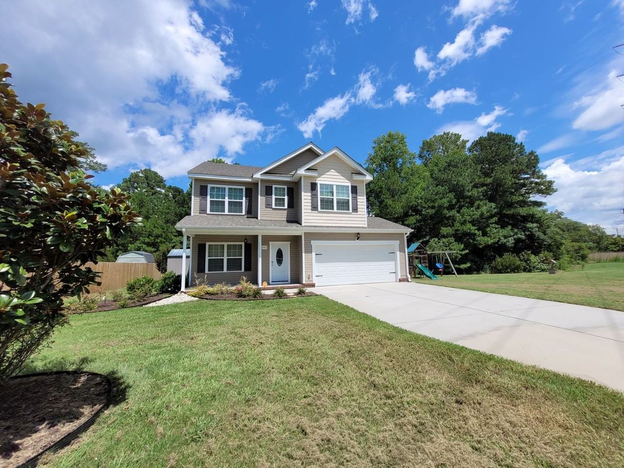 1011 Washington Dr - Photo 3 of 50