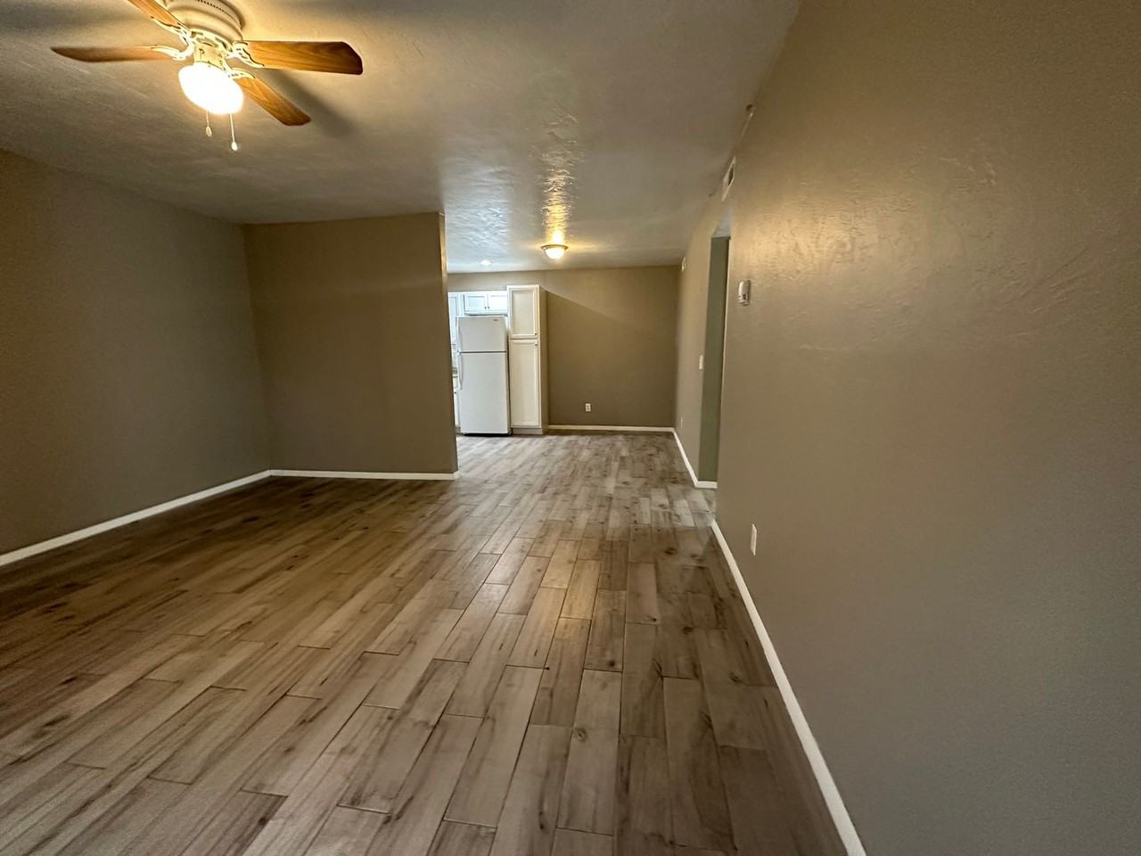 6016 Nw Expressway #A - Photo 2 of 12