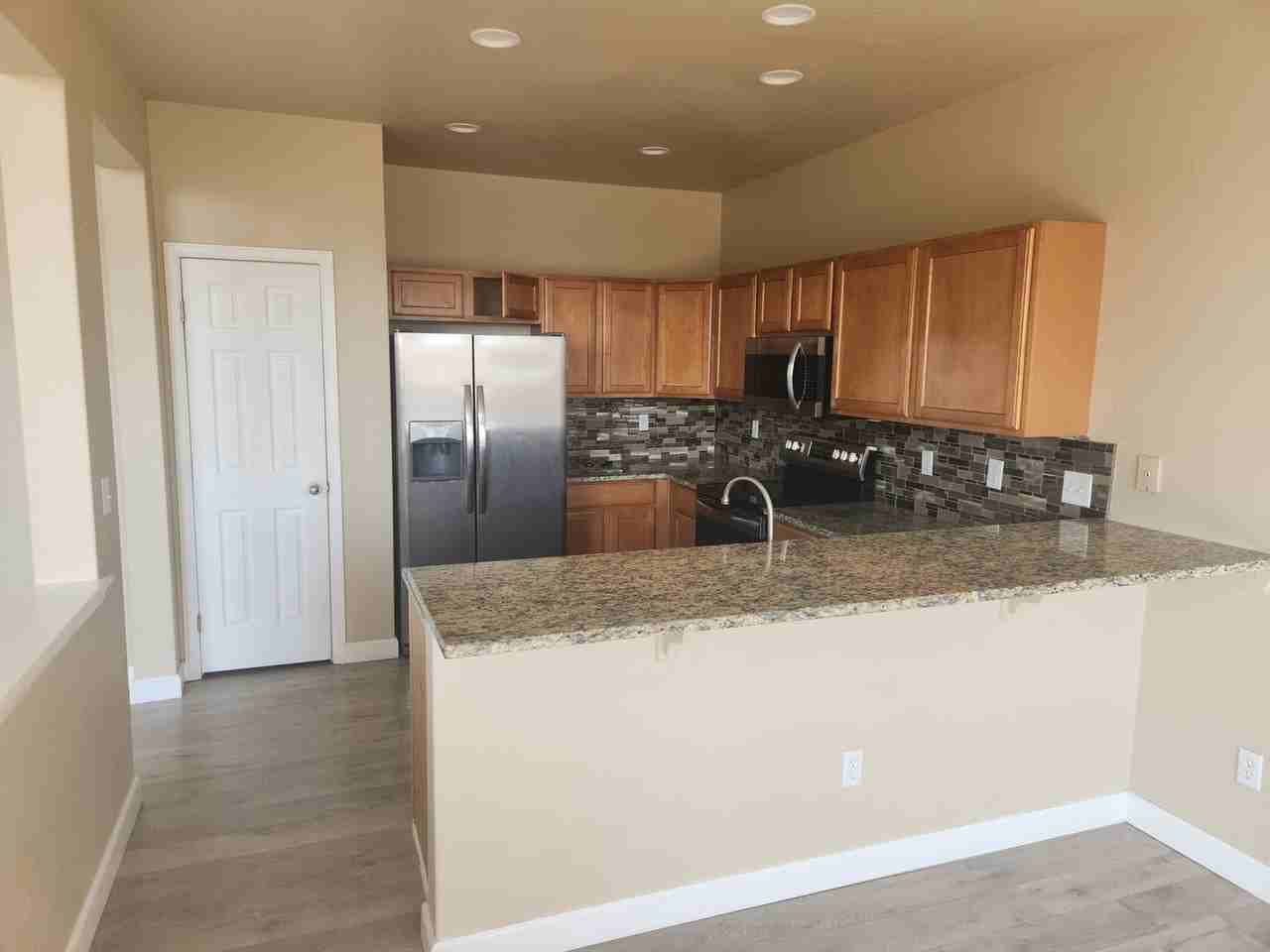 8179 Meadowcrest Dr - Photo 3 of 26