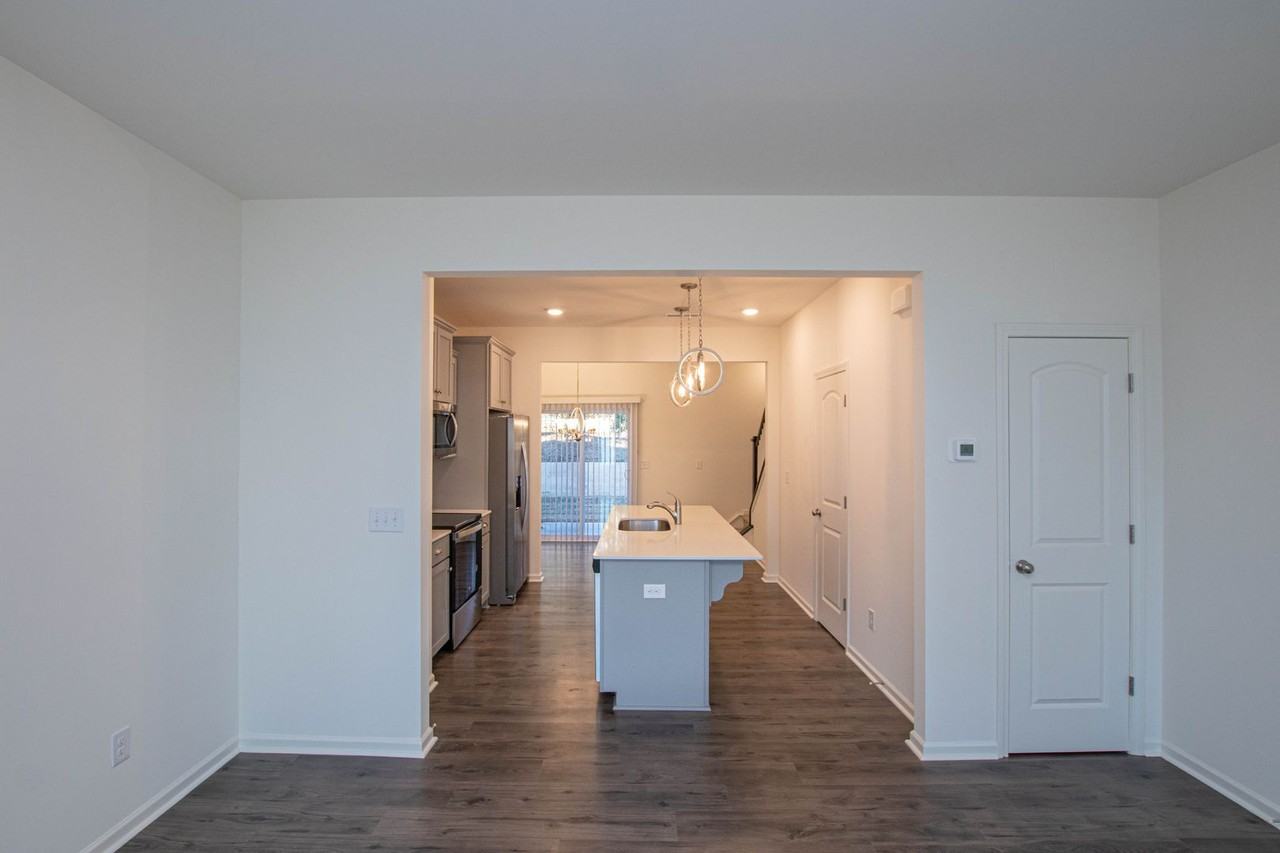 3983 Wagon Way - Photo 3 of 12