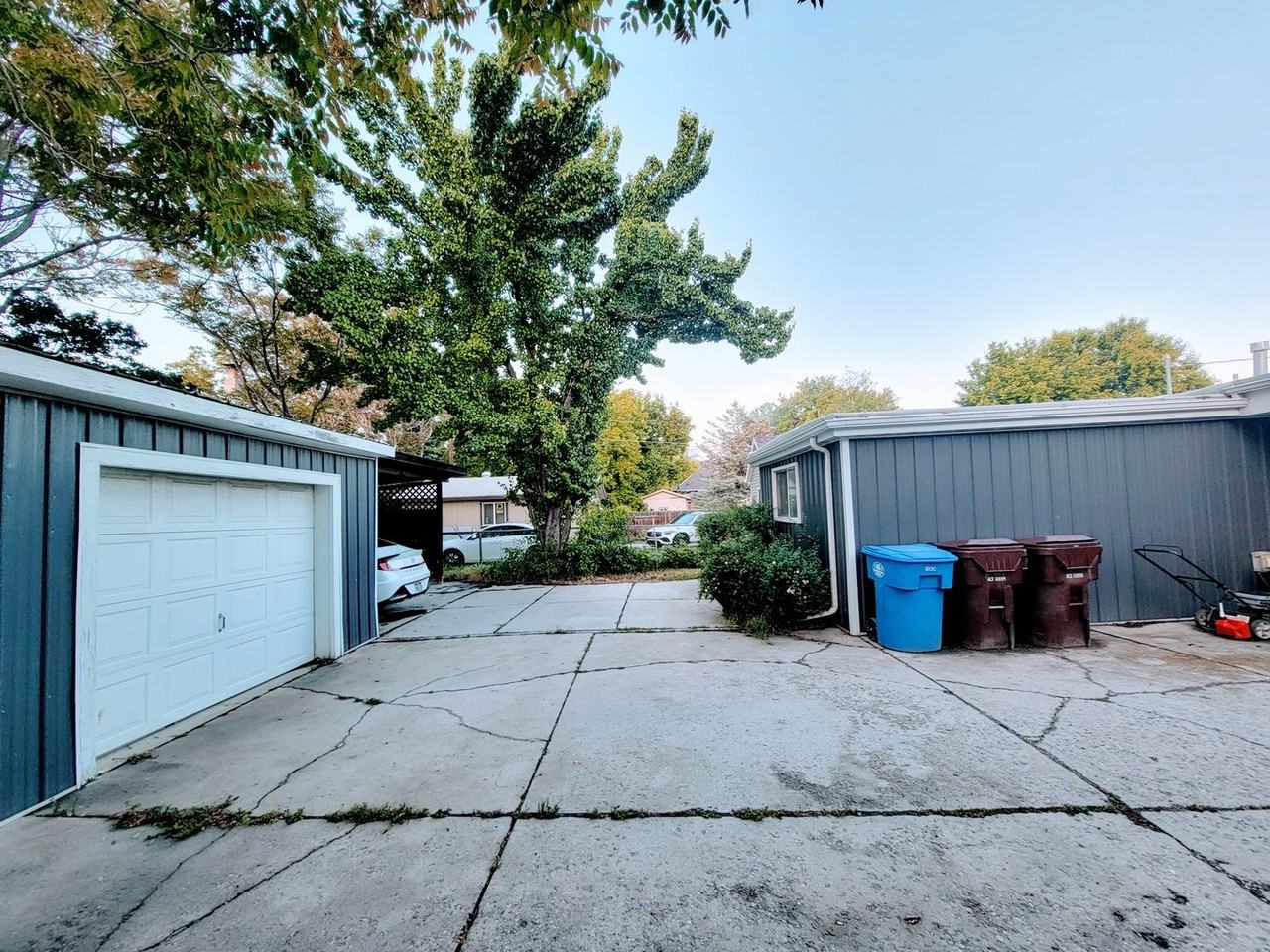 494 W 1st Ave - Photo 2 of 16