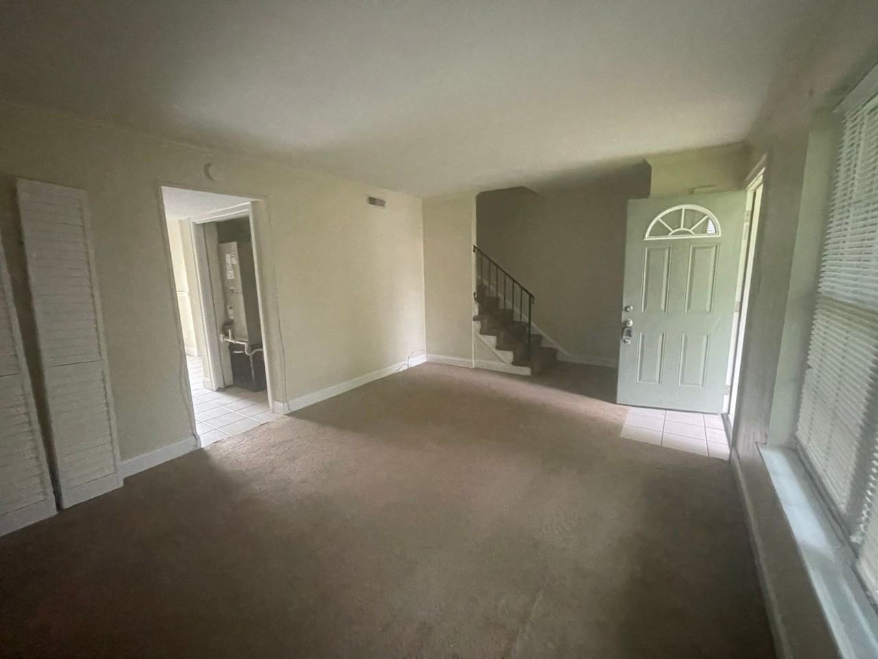 5808 W Hastings Ct - Photo 4 of 22