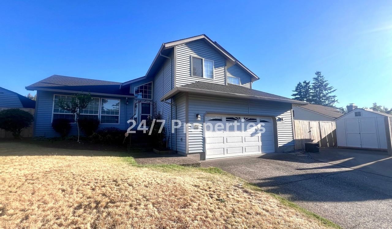 221 Sw Nancy Cir - Photo 2 of 50