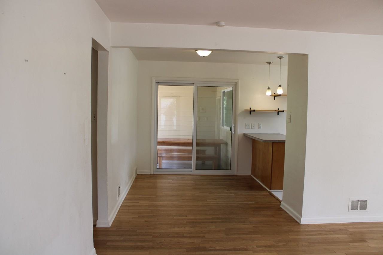 1845 Crestmore Pl - Photo 3 of 11