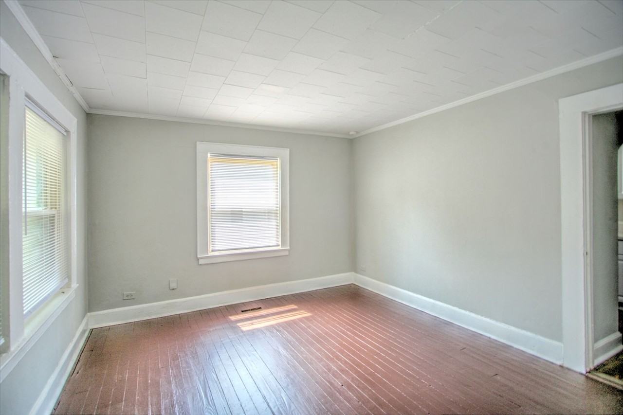 1011 E Ellerbee St - Photo 3 of 11