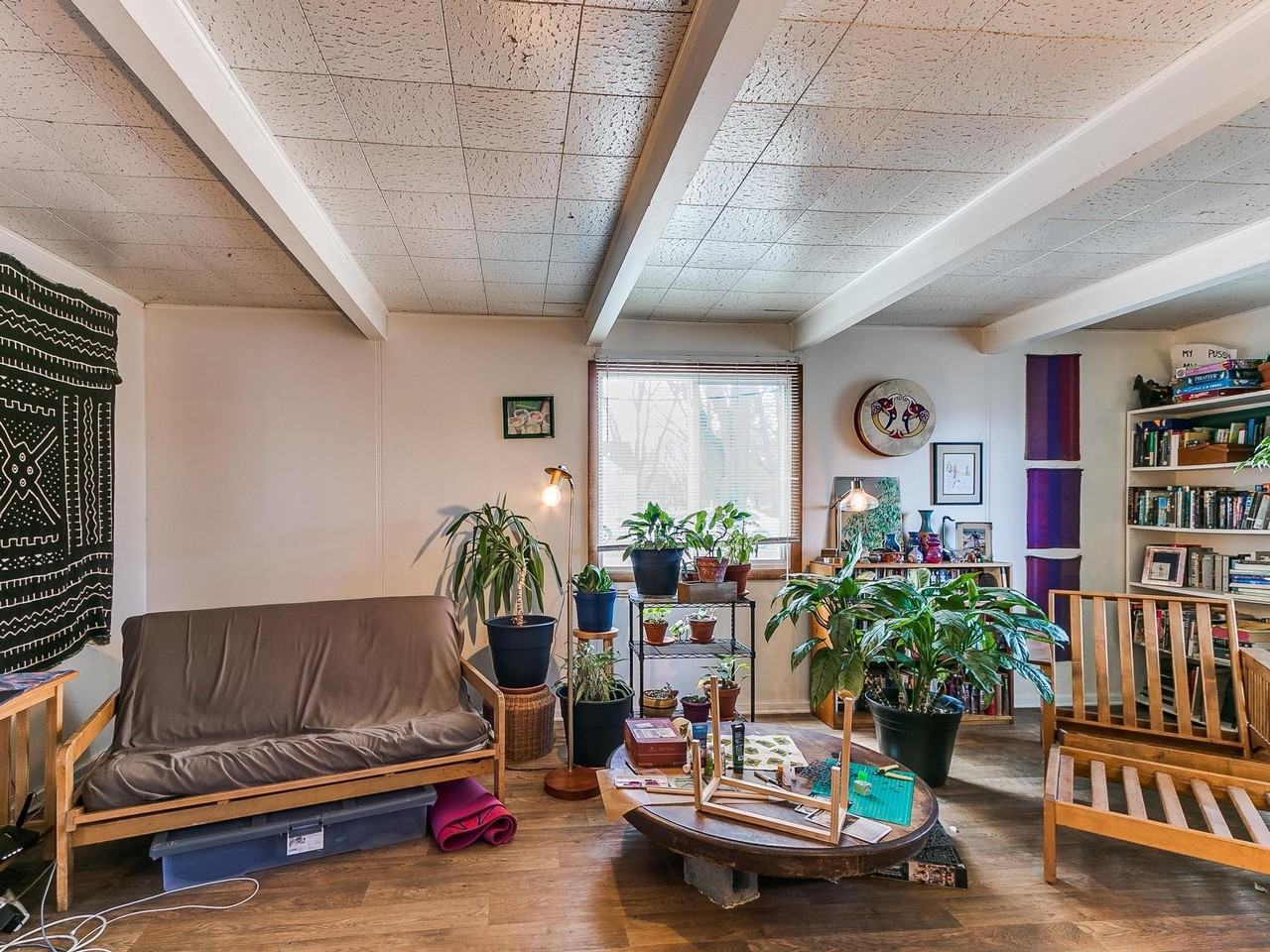 122 S Franklin Ave - Photo 2 of 29