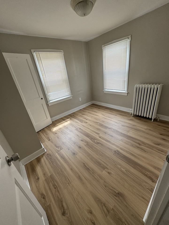 20 Bellevue Ter - Photo 2 of 13