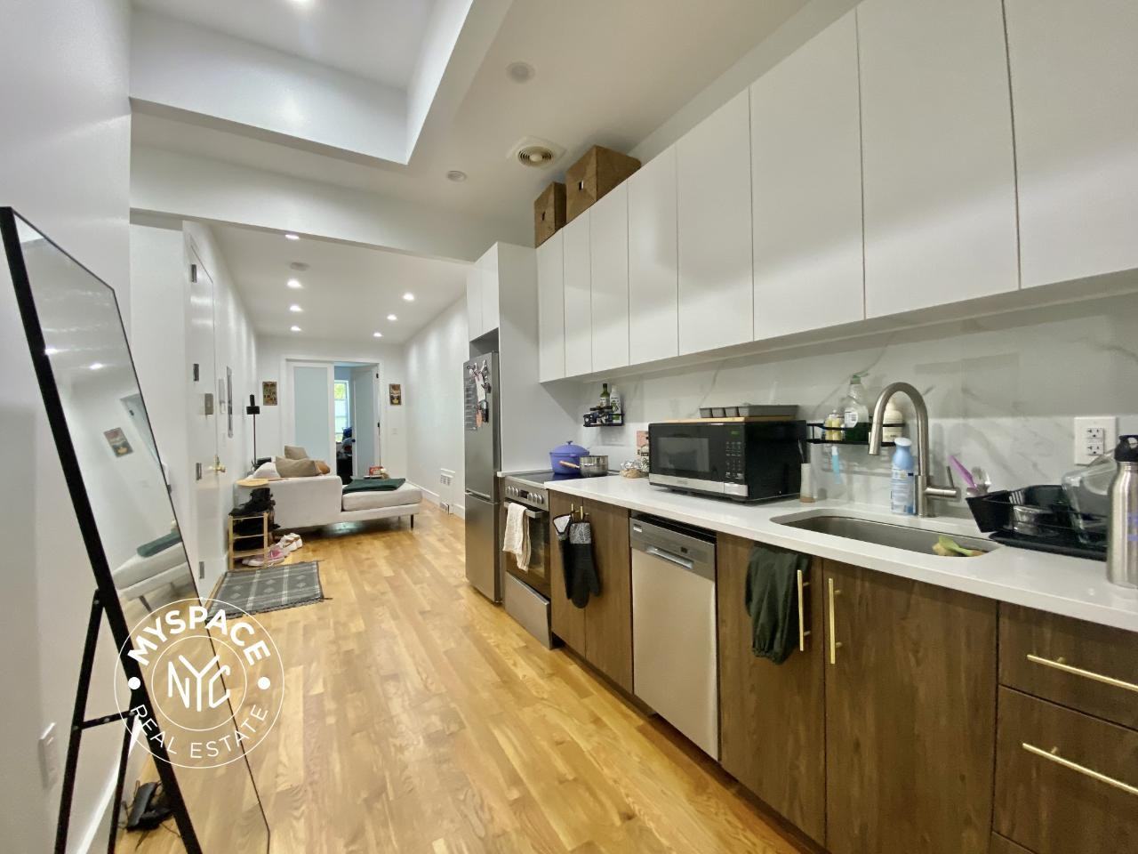 197 Stockholm St #2r - Photo 2 of 9