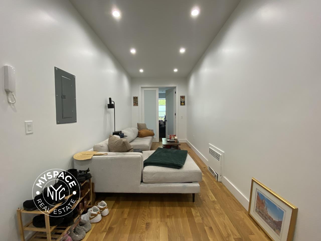 197 Stockholm St #2r - Photo 7 of 9