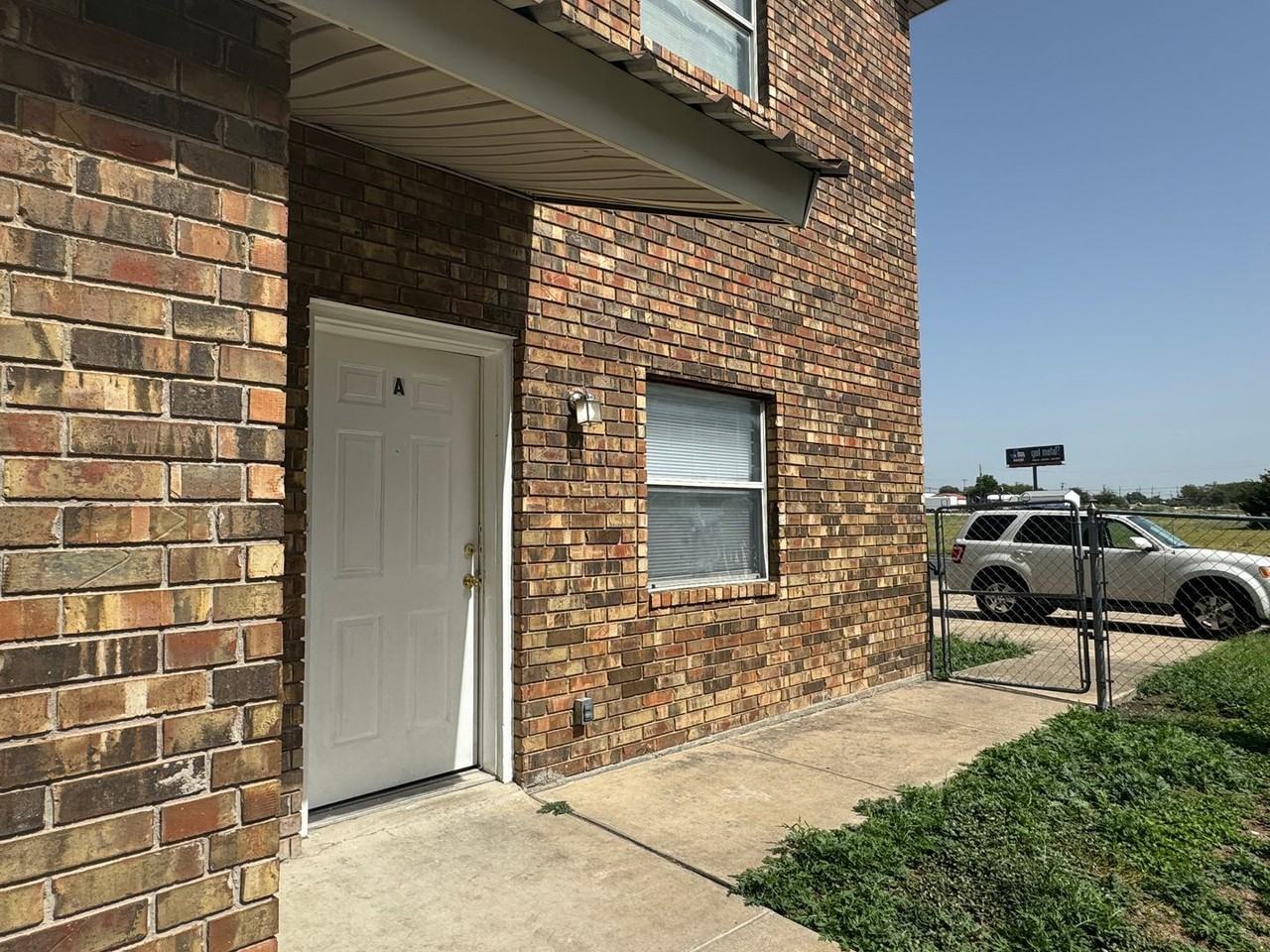 506 Alpine St - Photo 2 of 31