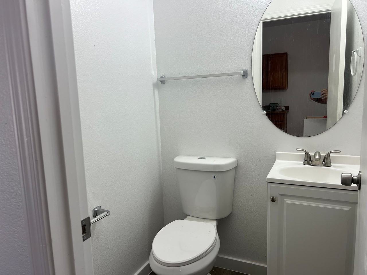 1426 E Romley Ave - Photo 5 of 24