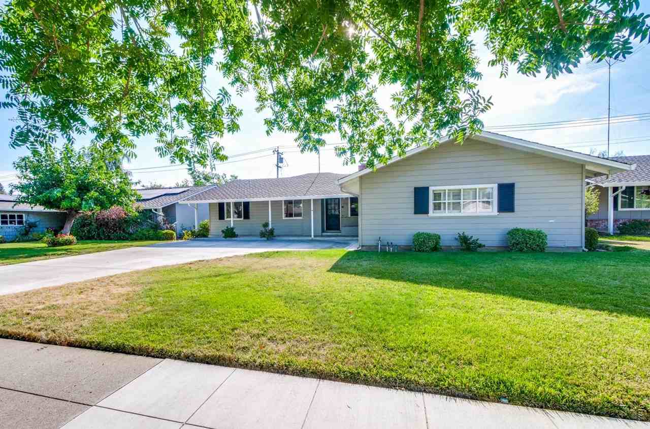 1534 Crespi Dr - Photo 4 of 50
