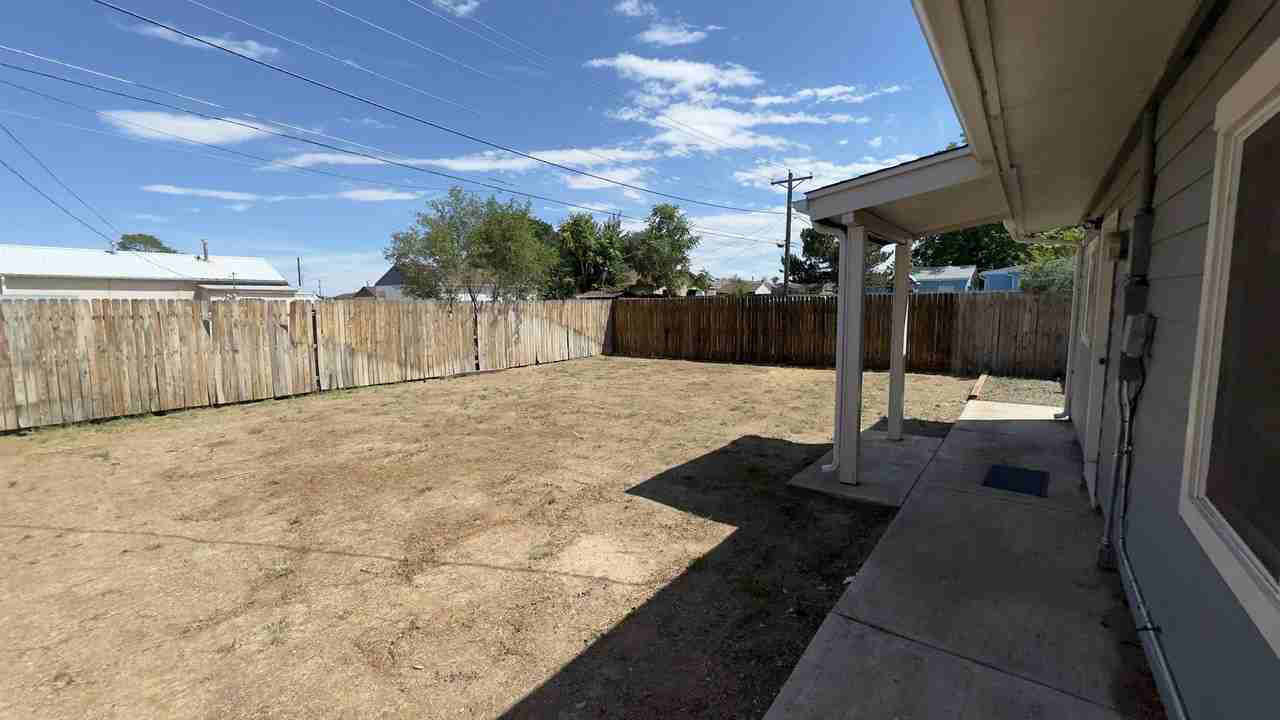 1718 Quillian Ave - Photo 2 of 19