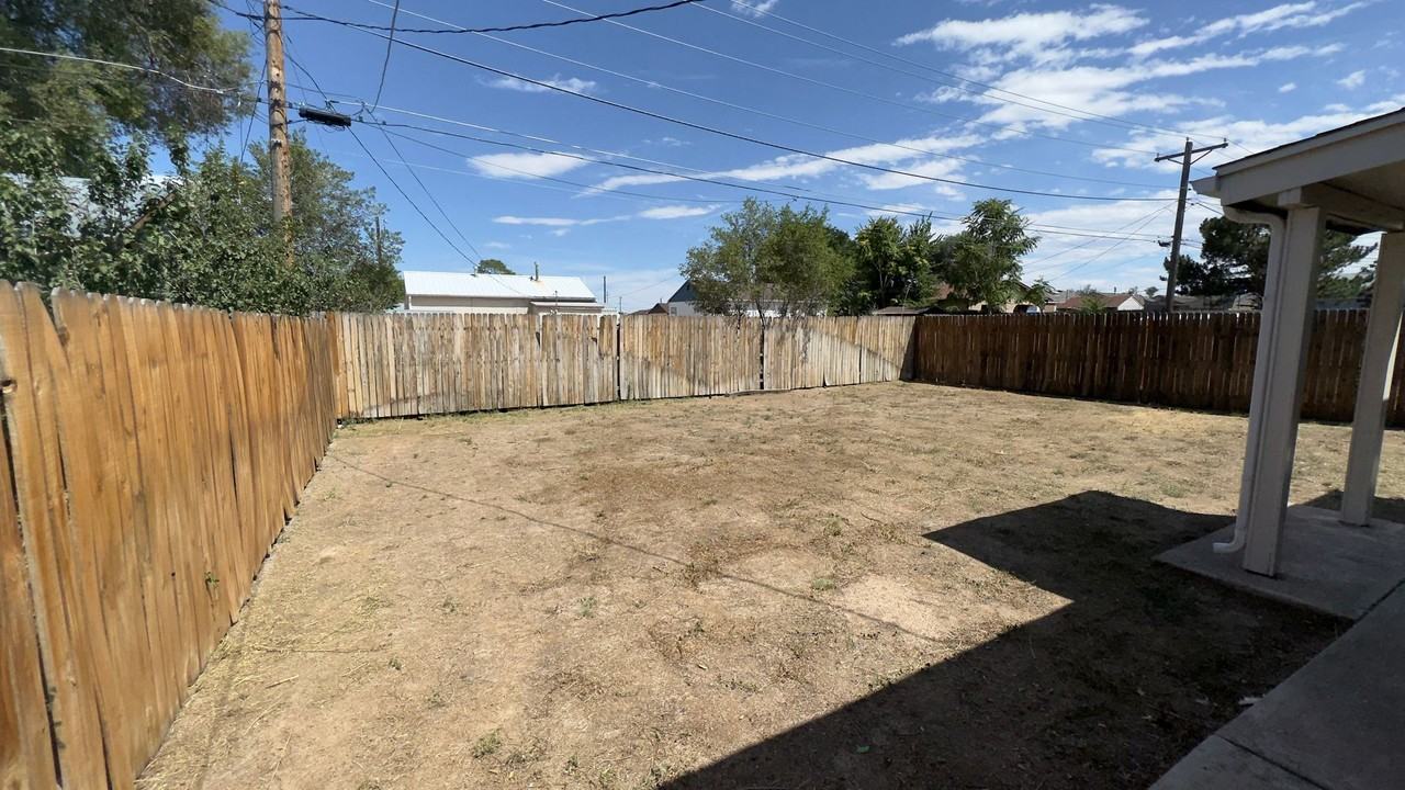 1718 Quillian Ave - Photo 3 of 19