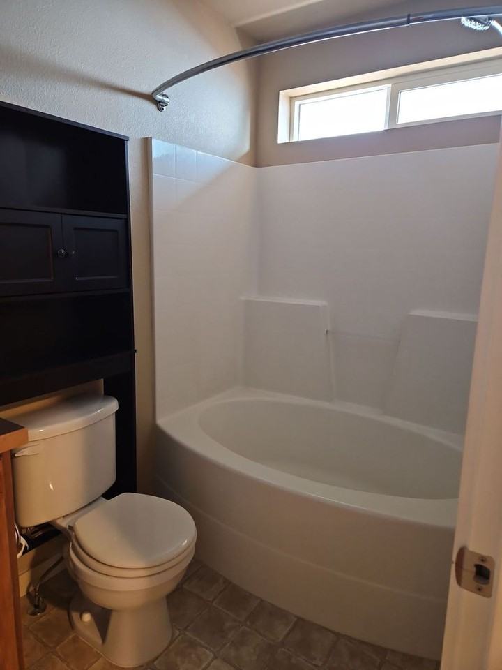 5664 N Hertford Way - Photo 7 of 13
