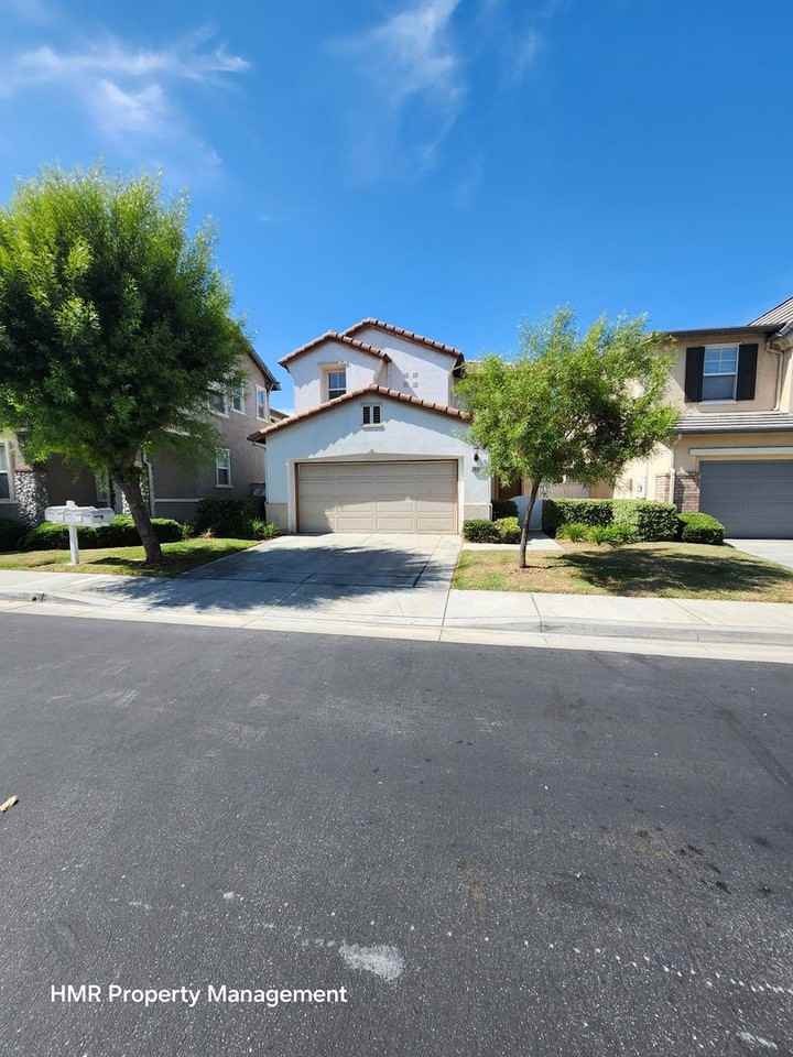6854 Cosmos St - Photo 2 of 50