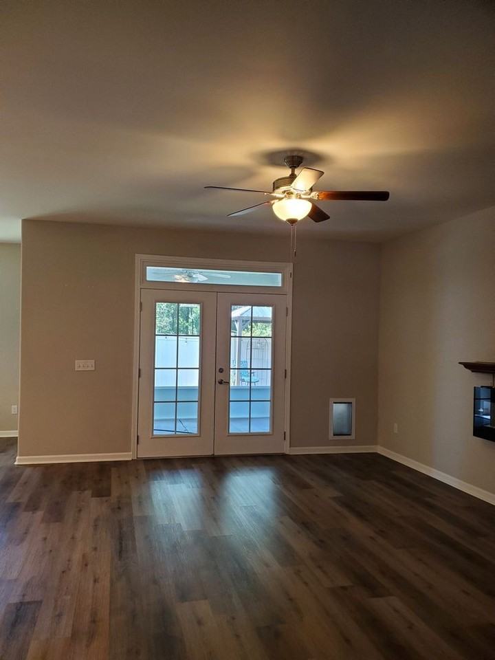 143 Madeira Dr - Photo 3 of 27