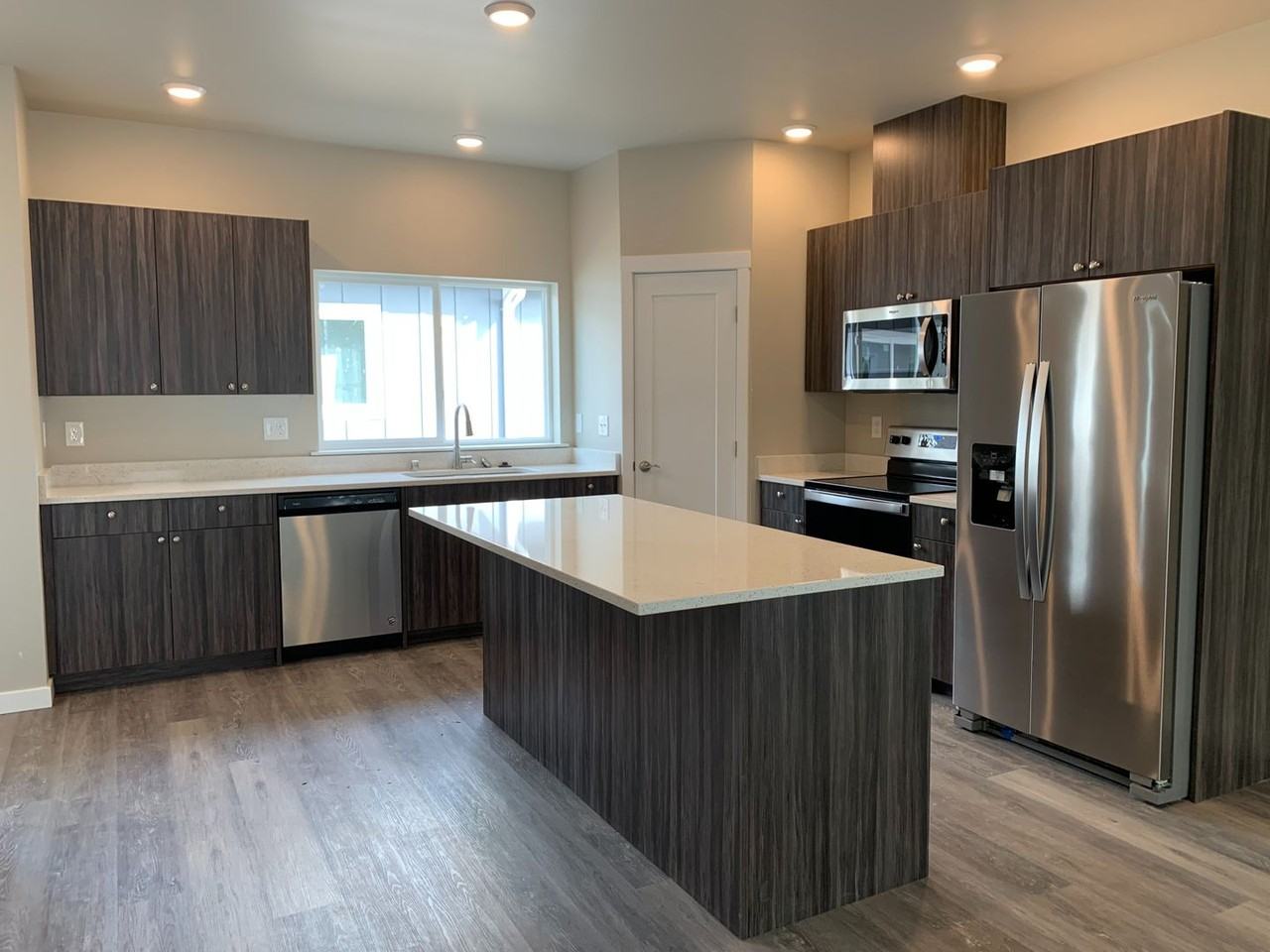 644 E Street - Photo 2 of 31