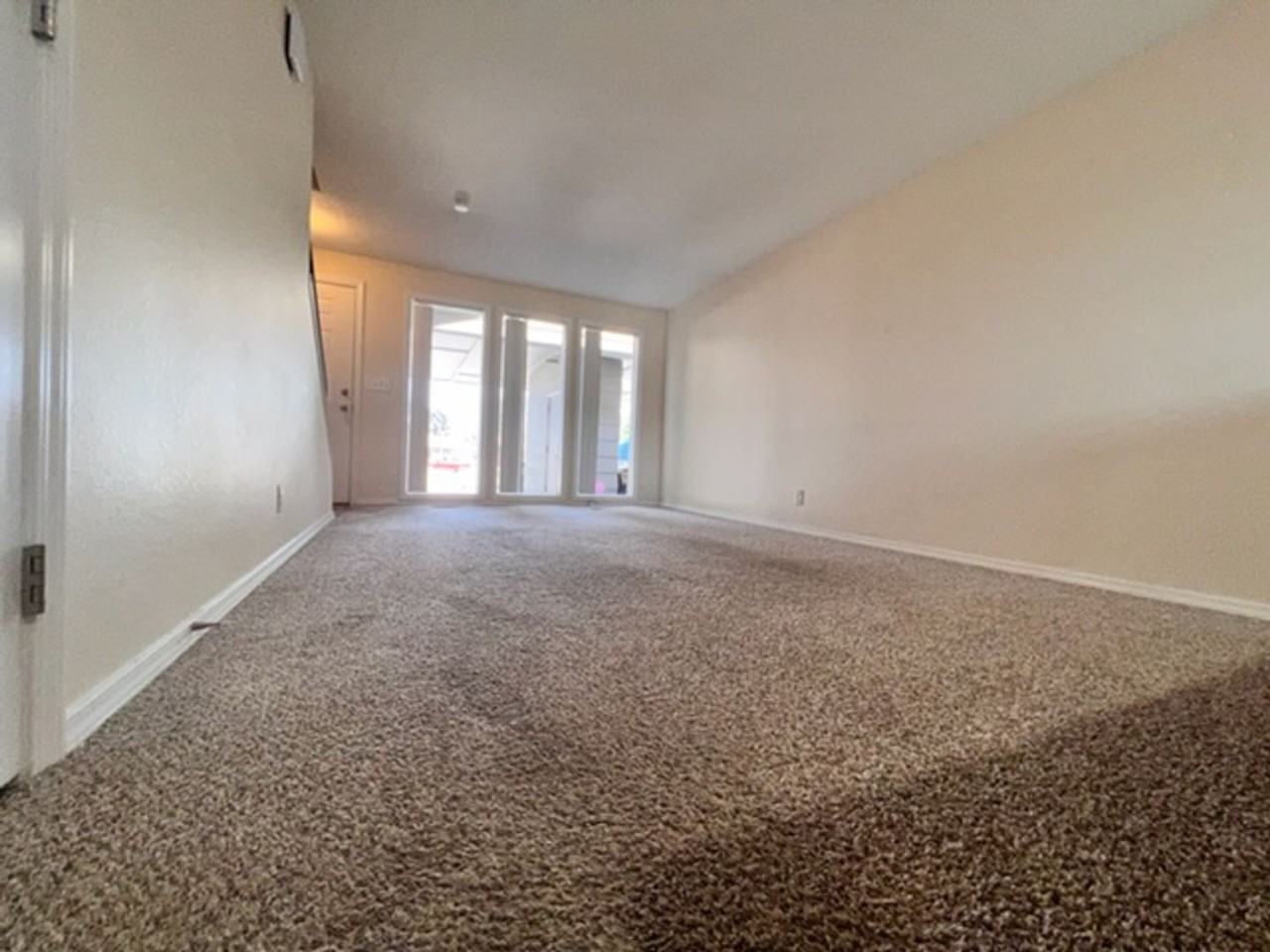 6533 W Douglas St - Photo 3 of 18