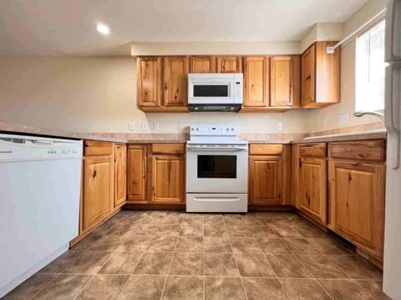 6533 W Douglas St - Photo 6 of 18