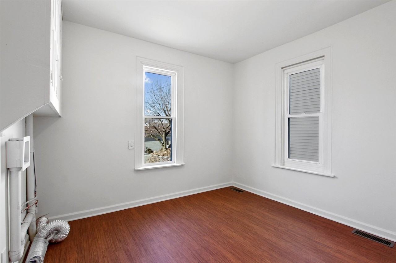 239 Centennial Ave - Photo 3 of 18