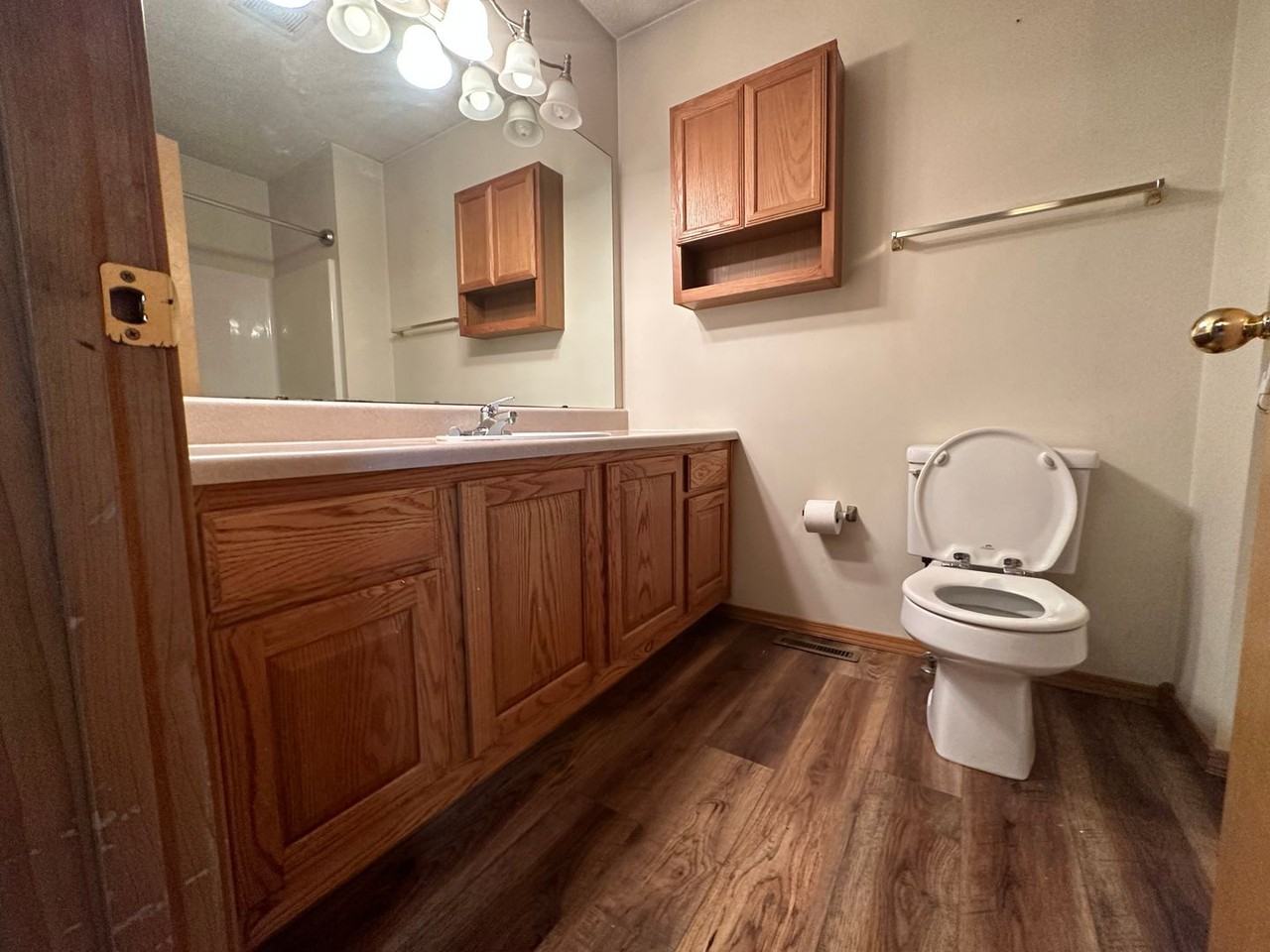 2559 North West Avenue - Photo 7 of 8