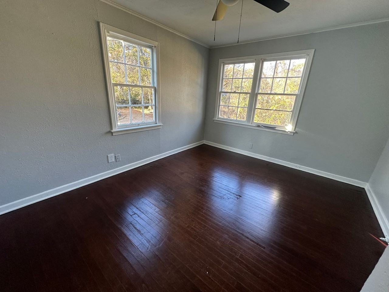 124 E Olive St - Photo 6 of 8