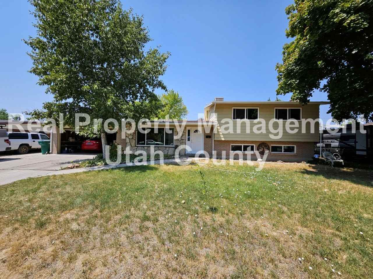 244 Inglewood Dr - Photo 2 of 29