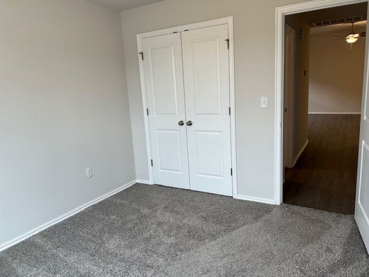 908 Hudson Rd - Photo 6 of 7