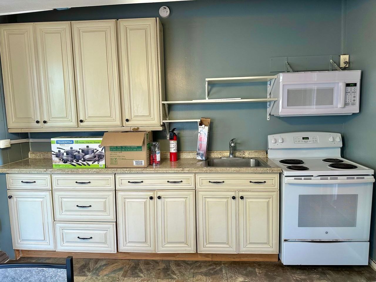 938 Makiki Street - Main, Ohana - Photo 3 of 20