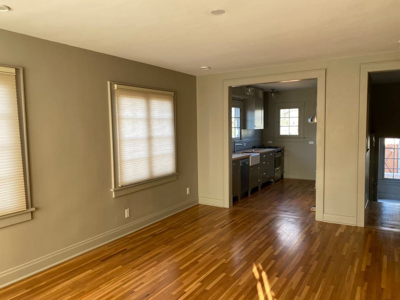 323 High St Se - Photo 2 of 10