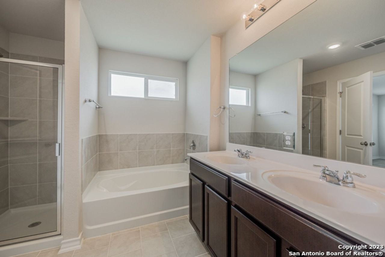 14110 Lavaca Spgs - Photo 6 of 10