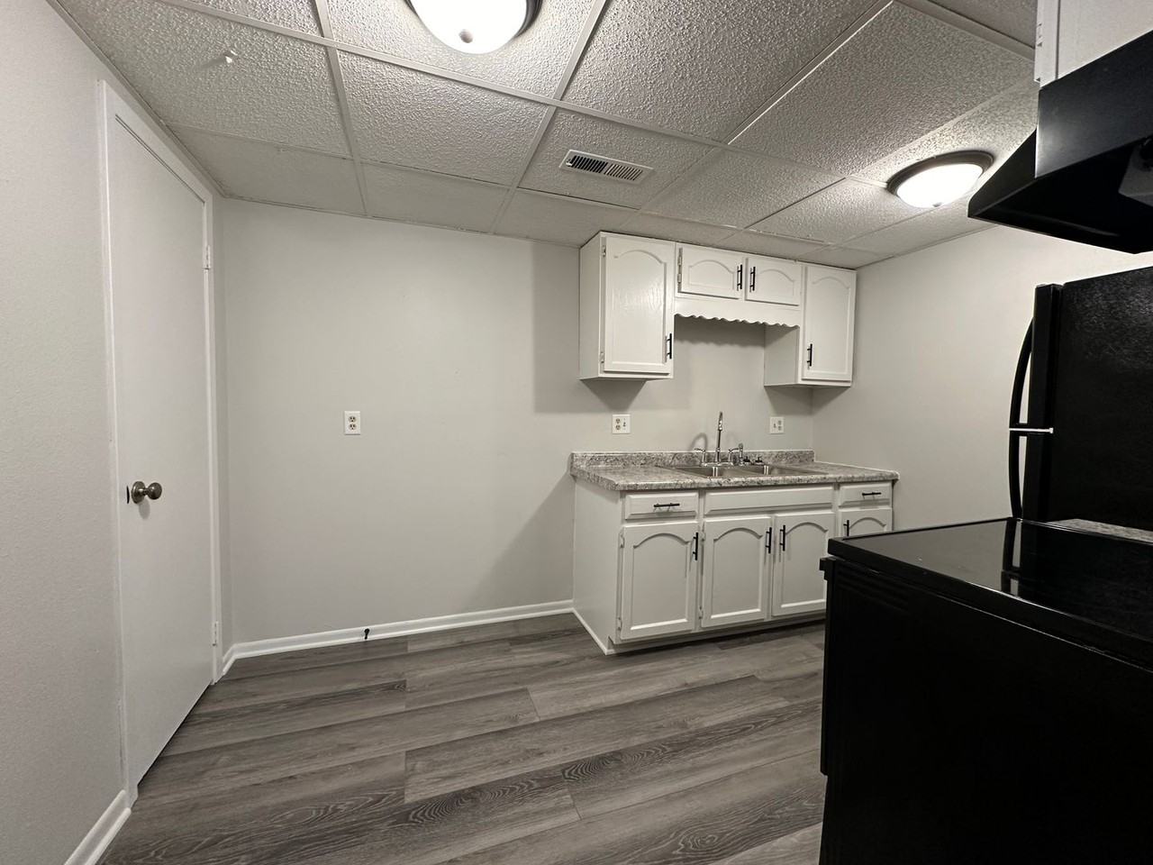 2805 - La Vista Apartments - Photo 3 of 7