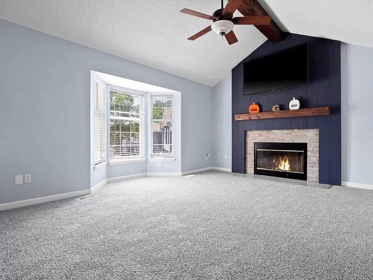 2005 Ne Avanti Dr - Photo 2 of 20