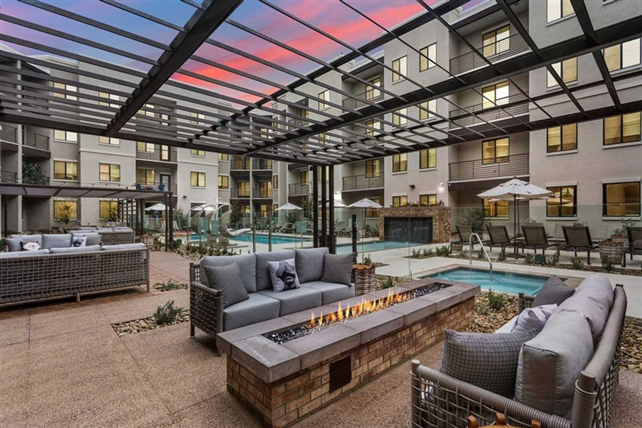 Onyx North Central - Photo 6 of 50