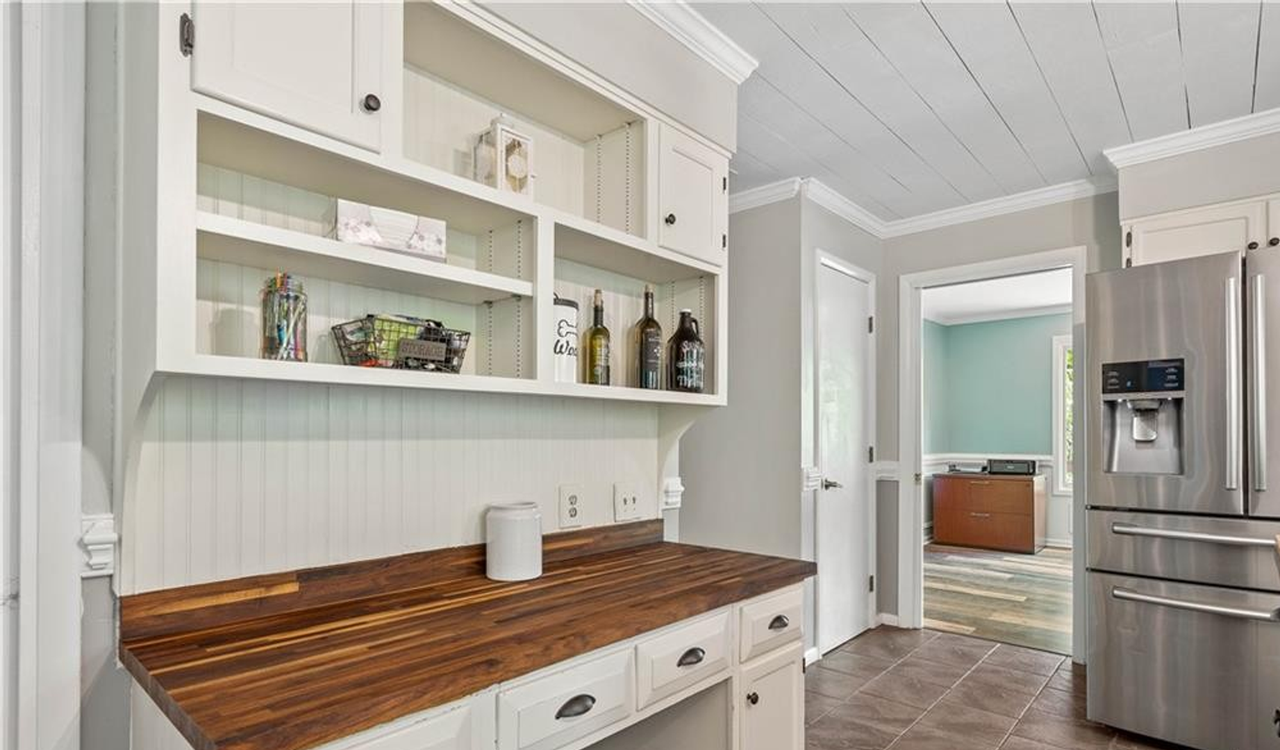 1105 Mistywood Ln - Photo 6 of 27