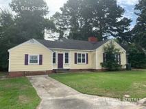 301 S Oak St - Photo 1 of 1