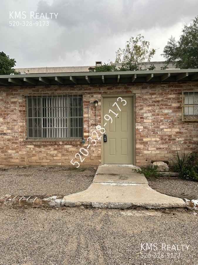 2937 N Alvernon Way #1 - Photo 2 of 10