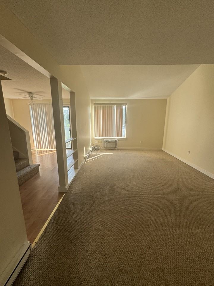 19 Hamre Ln #A - Photo 2 of 11