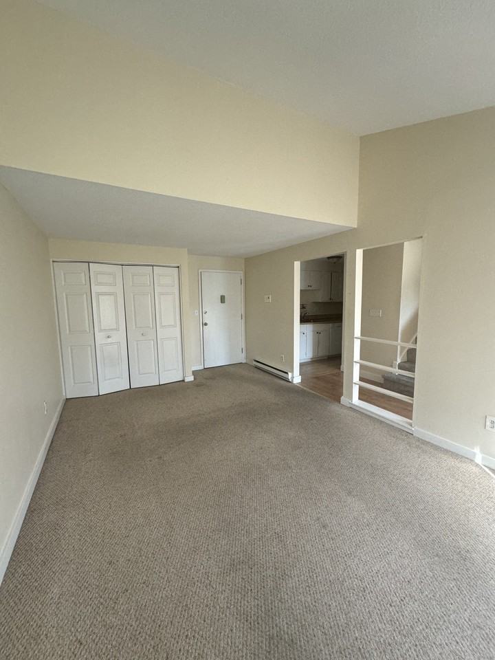 19 Hamre Ln #A - Photo 3 of 11