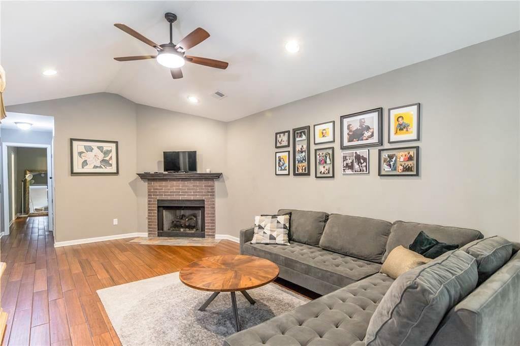 2058 Chicago Ave Nw #NA - Photo 5 of 17