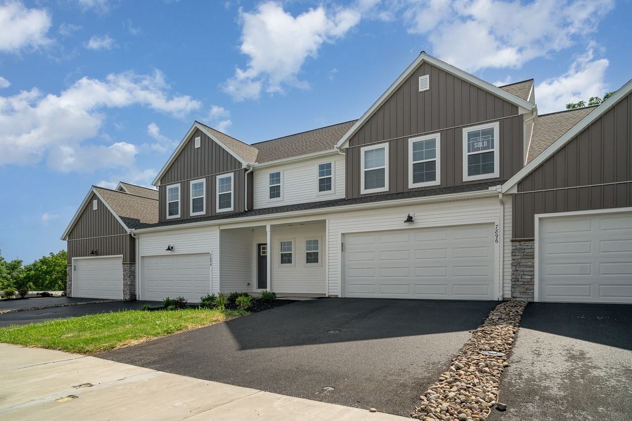 7896 Briarwood Dr - Photo 3 of 30