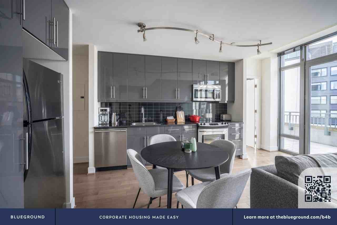 1328 14th Street Northwest - Photo 5 of 23