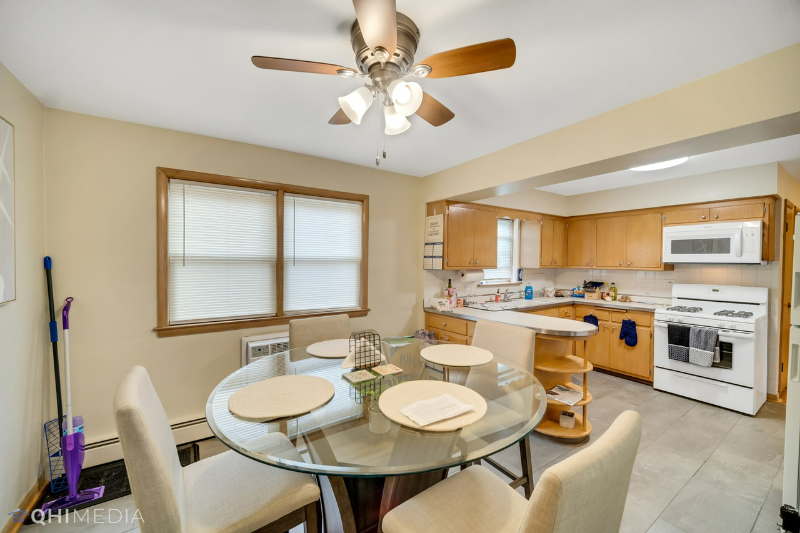 3205 W 97th St #2W - Photo 4 of 6