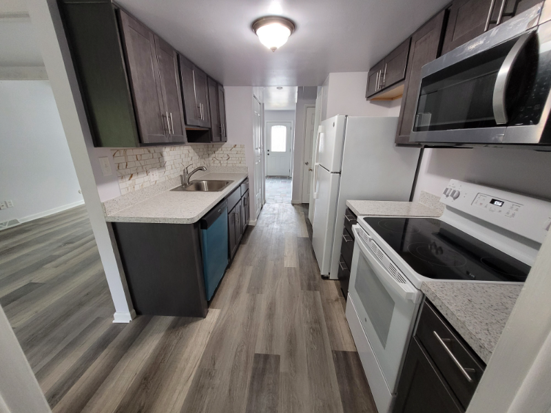 342 E Edgewater Way - Photo 3 of 19